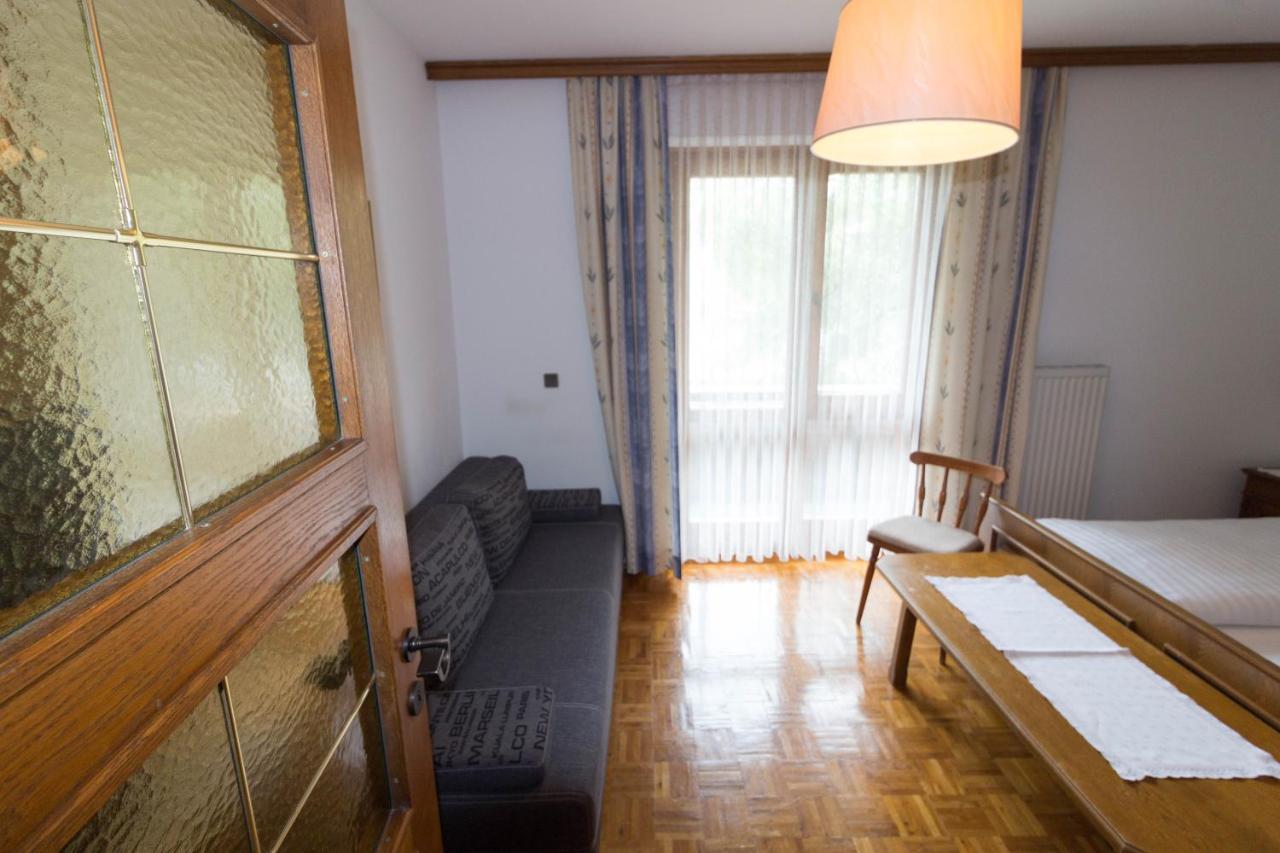 Ferienhof Alte Post, Apartments Weissbriach Exteriör bild